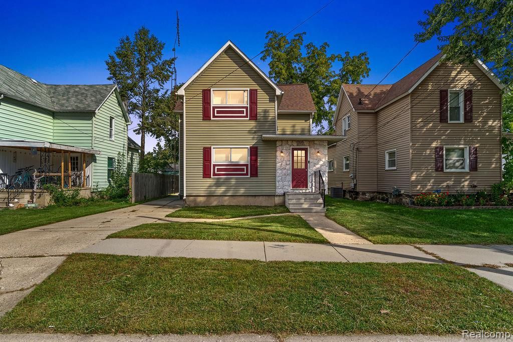 102 Elm Street, Durand, MI 48429 Main Photo