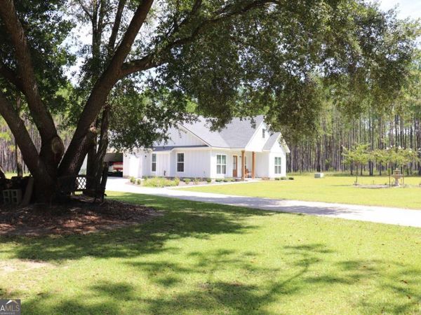 2505 Wilma Edwards Road, Ellabell, GA 31308