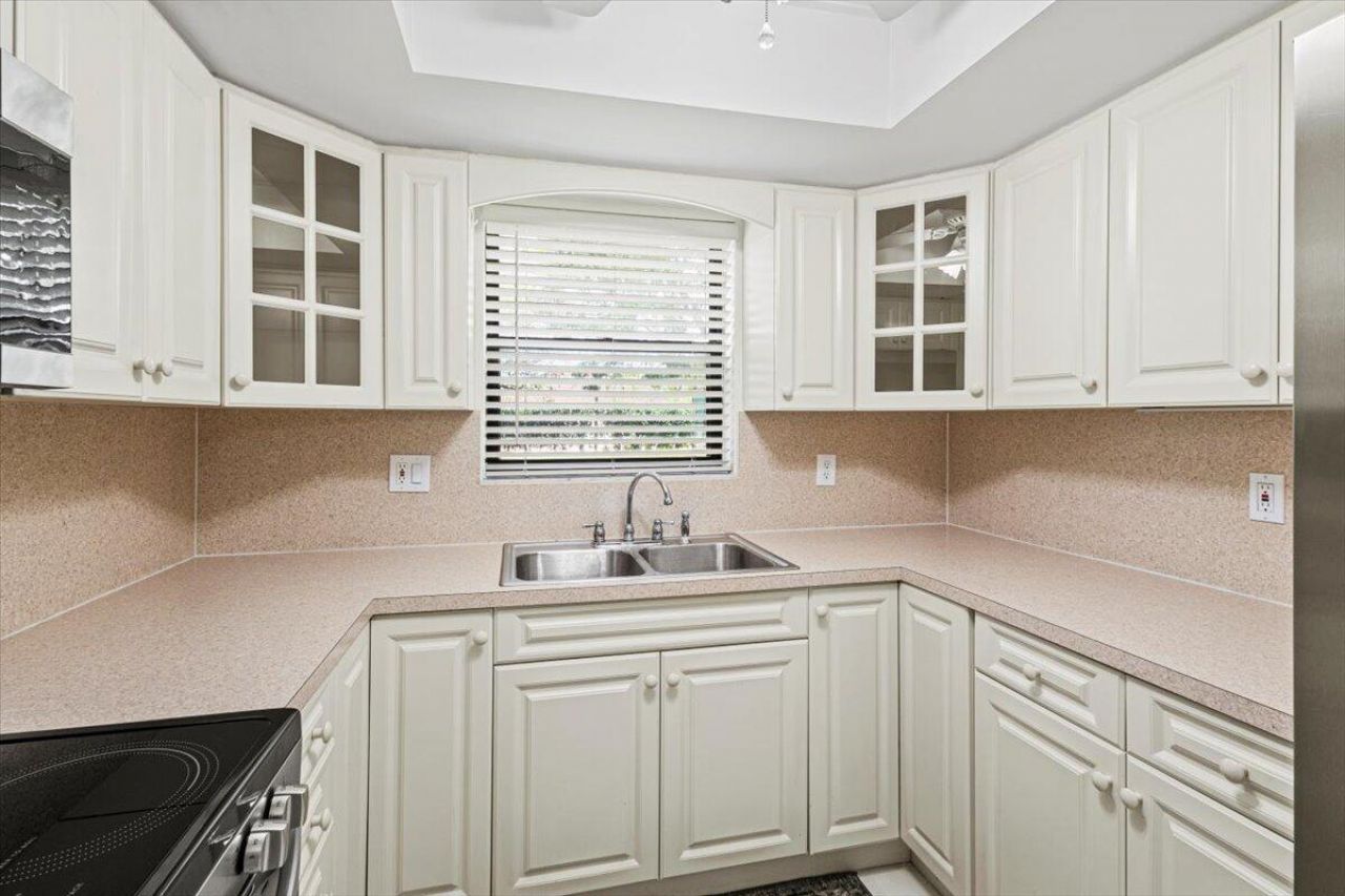 511 SW South River Drive, Unit 103, Stuart, FL 34997 Photo