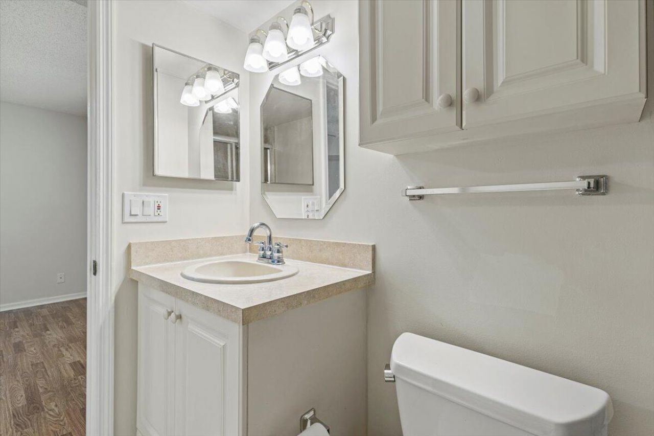 511 SW South River Drive, Unit 103, Stuart, FL 34997 Photo