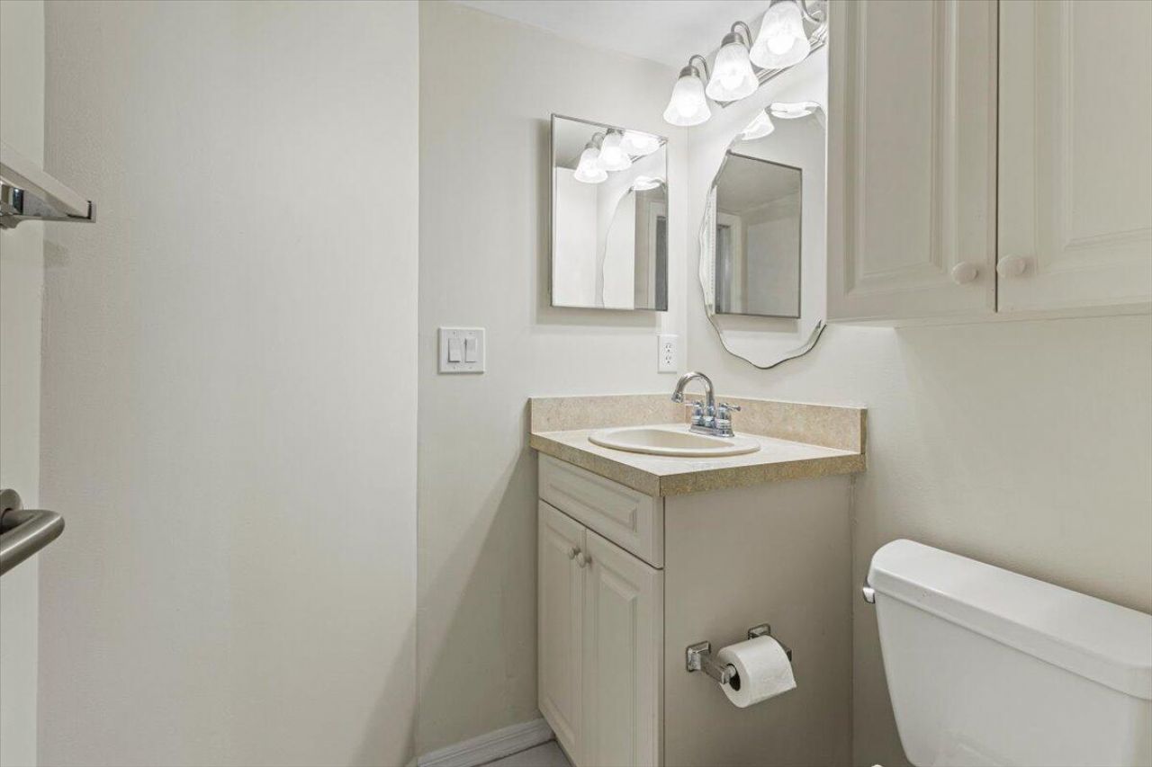 511 SW South River Drive, Unit 103, Stuart, FL 34997 Photo