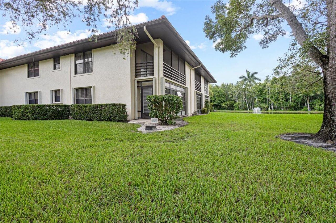511 SW South River Drive, Unit 103, Stuart, FL 34997 Photo