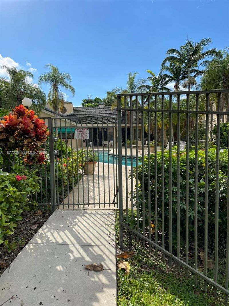 9999 Summerbreeze Dr, Unit 413, Sunrise, FL 33322 Photo