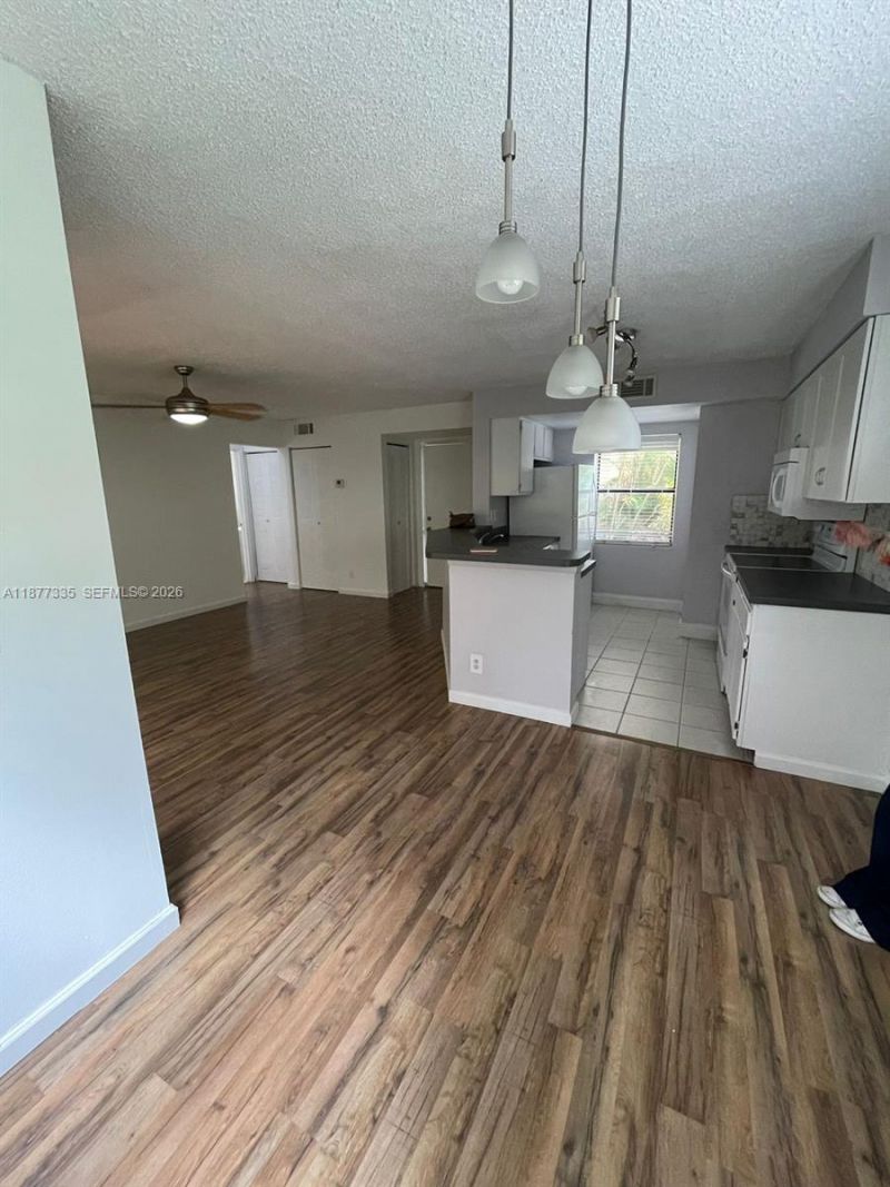 9999 Summerbreeze Dr, Unit 413, Sunrise, FL 33322 Photo