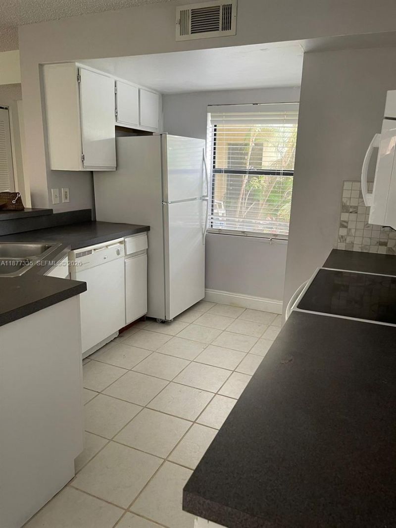 9999 Summerbreeze Dr, Unit 413, Sunrise, FL 33322 Photo