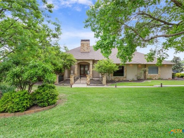 1111 Mill Creek Drive, Salado, TX 76571