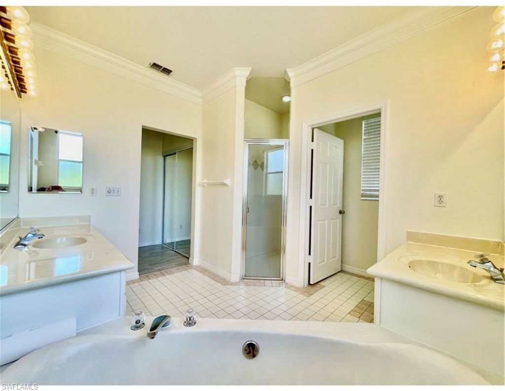 589 Genevieve Dr, Lehigh Acres, FL 33936 Photo