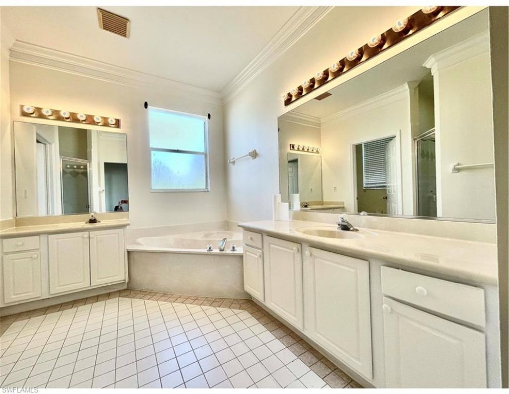 589 Genevieve Dr, Lehigh Acres, FL 33936 Photo