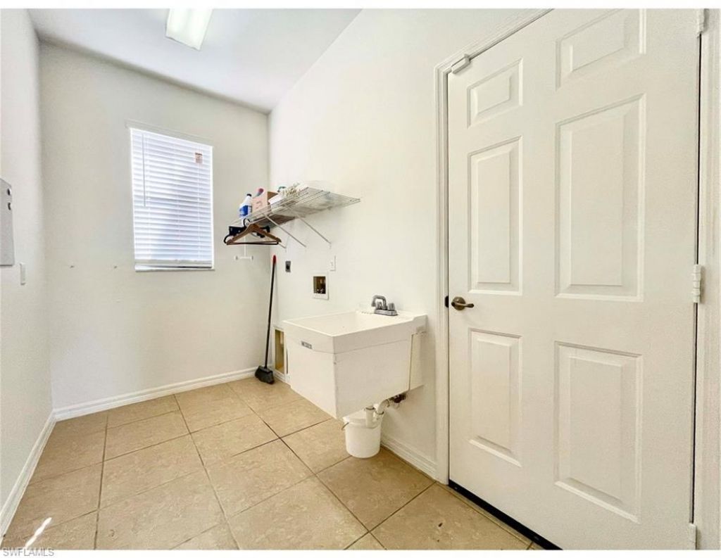 589 Genevieve Dr, Lehigh Acres, FL 33936 Photo