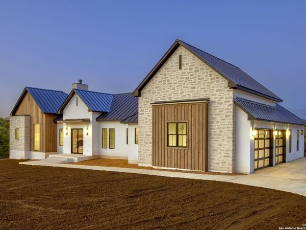 345 Shady Hollow, New Braunfels, TX 78132