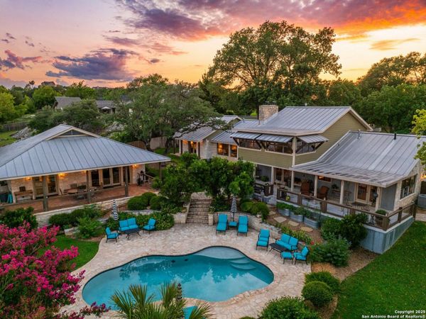 407 Spring Mill, Kerrville, TX 78028