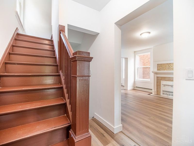 2408 Highland Avenue, Cincinnati, OH 45219 Photo 3