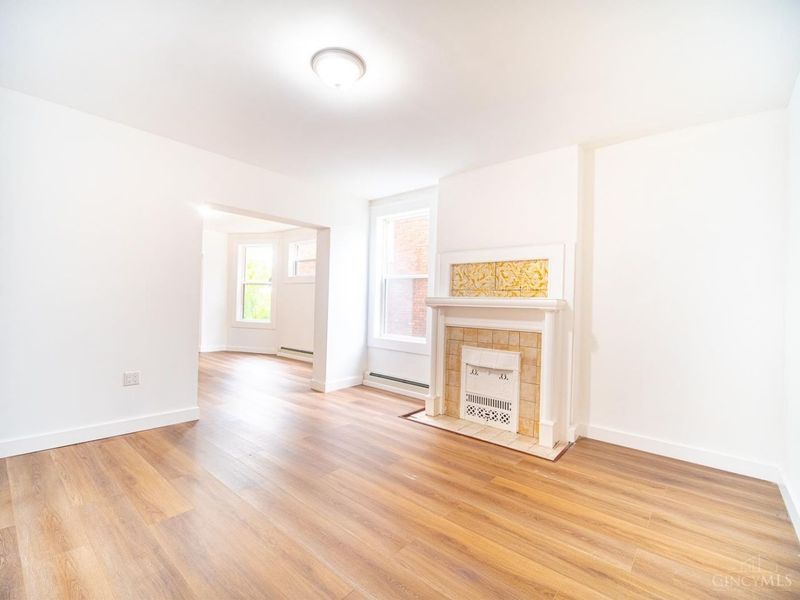 2408 Highland Avenue, Cincinnati, OH 45219 Photo 4