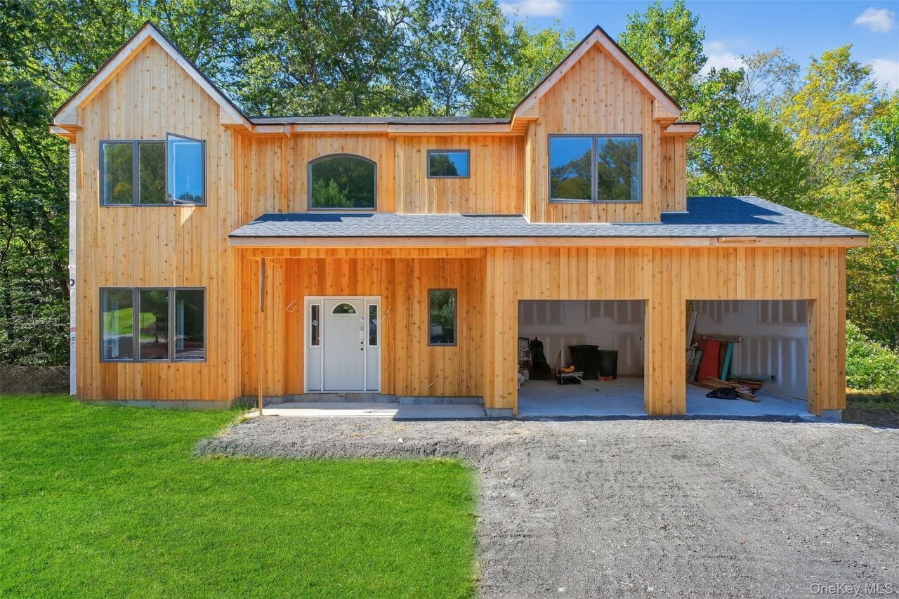 35 Driftwood Drive, Somers, NY 10589 Main Photo