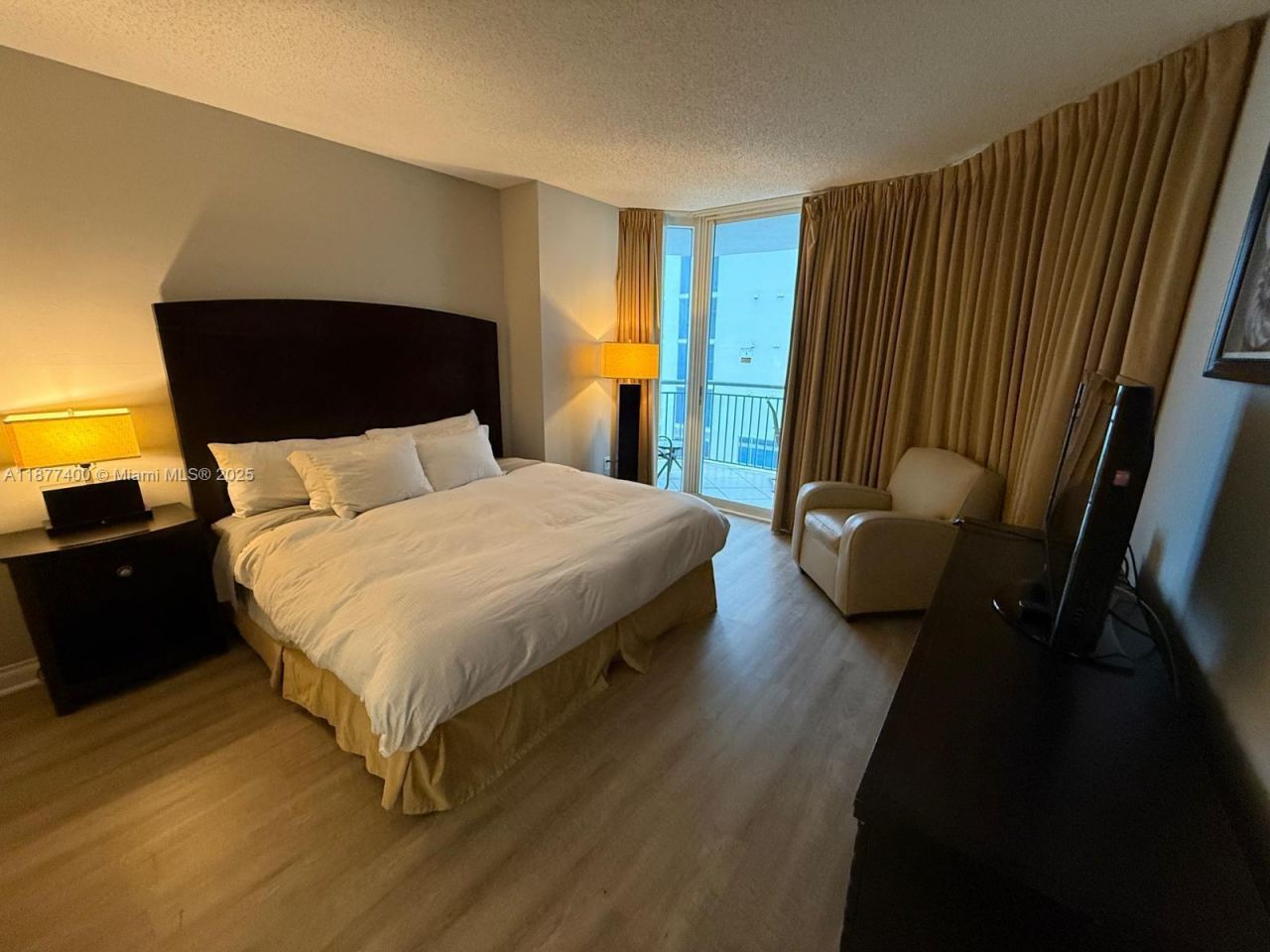 17375 Collins Ave, Unit 804, Sunny Isles Beach, FL 33160 Photo