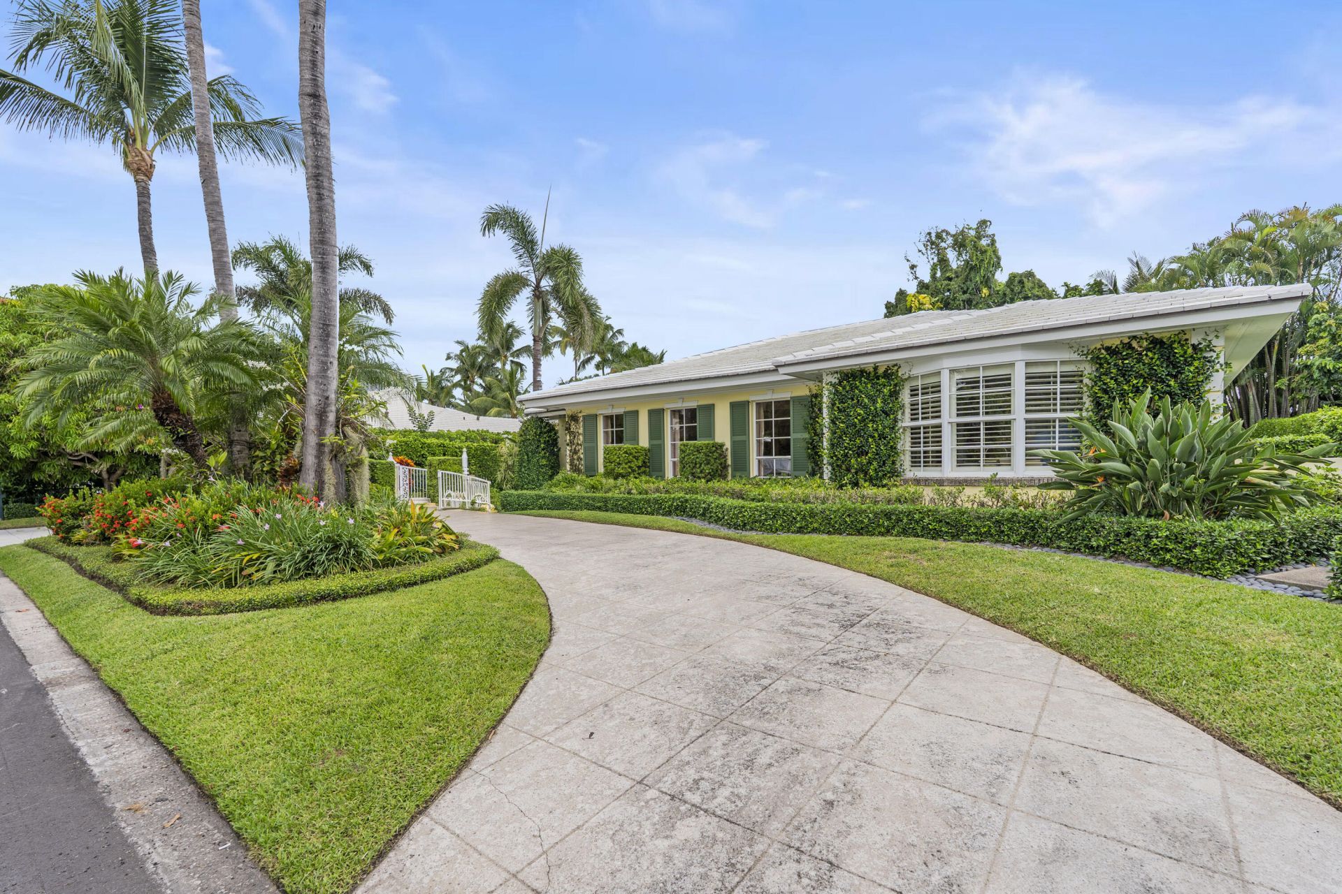 241 Via Linda, Palm Beach, FL 33480 Photo