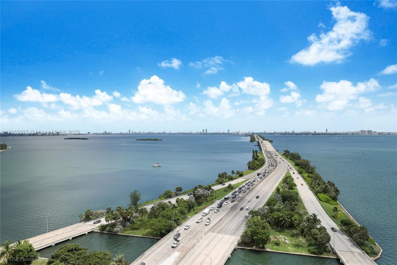 601 NE 36th St, Unit 1909, Miami, FL 33137 Photo