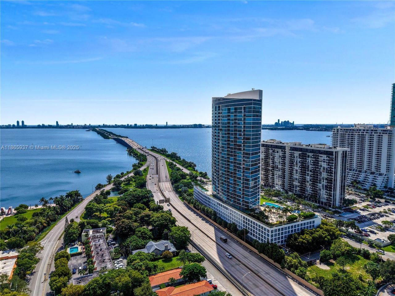 601 NE 36th St, Unit 1909, Miami, FL 33137 Photo