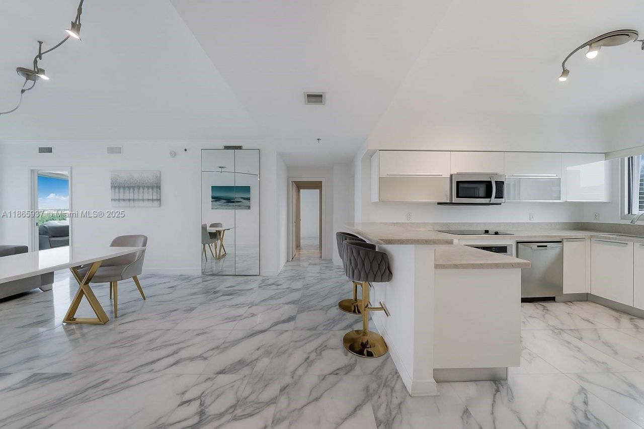 601 NE 36th St, Unit 1909, Miami, FL 33137 Photo