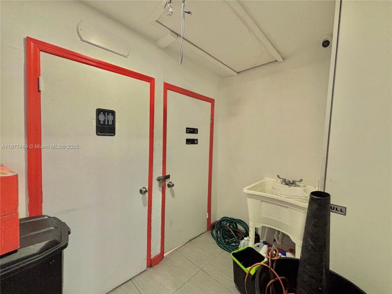 Cafeteria / Bar For Sale By The Palmetto, Miami, FL 33155 Photo