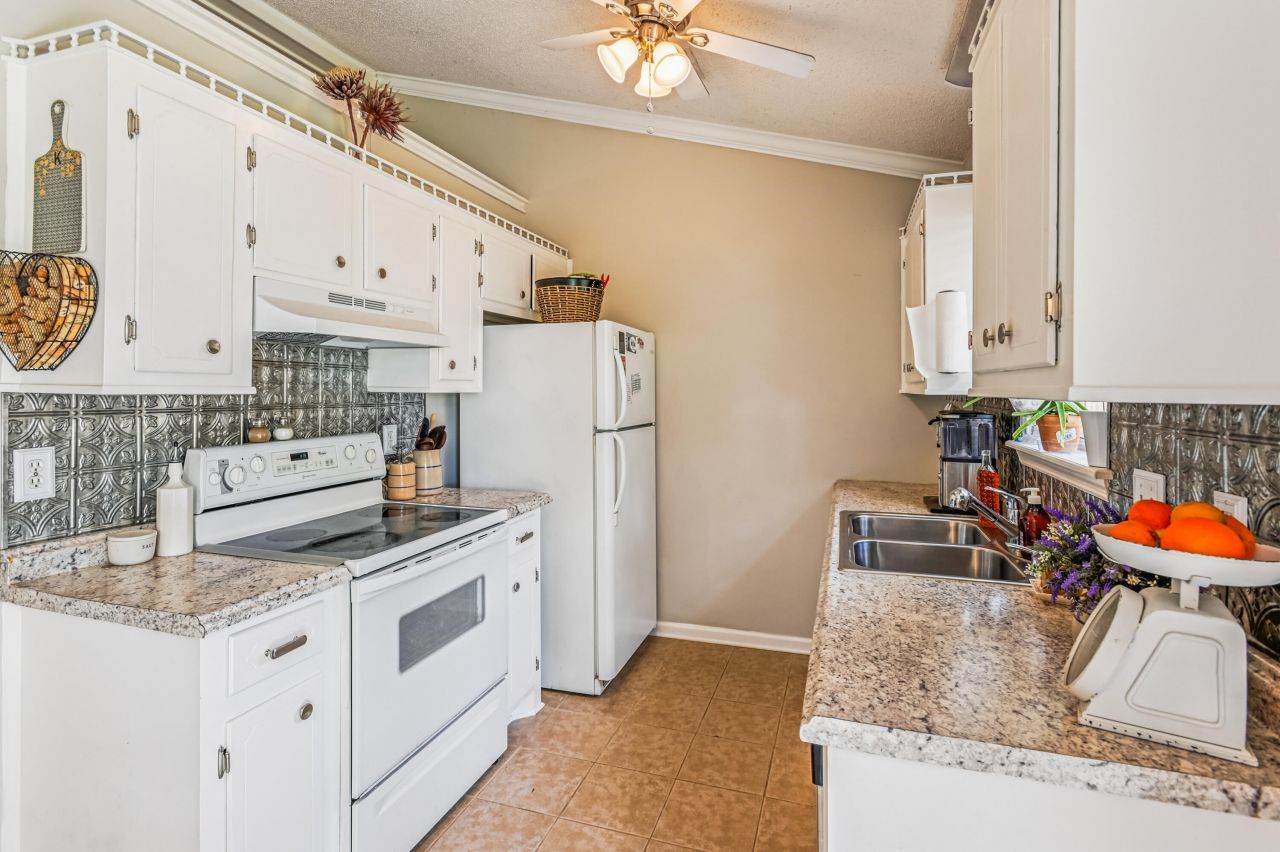 116 Two Hitch Road Photo 16