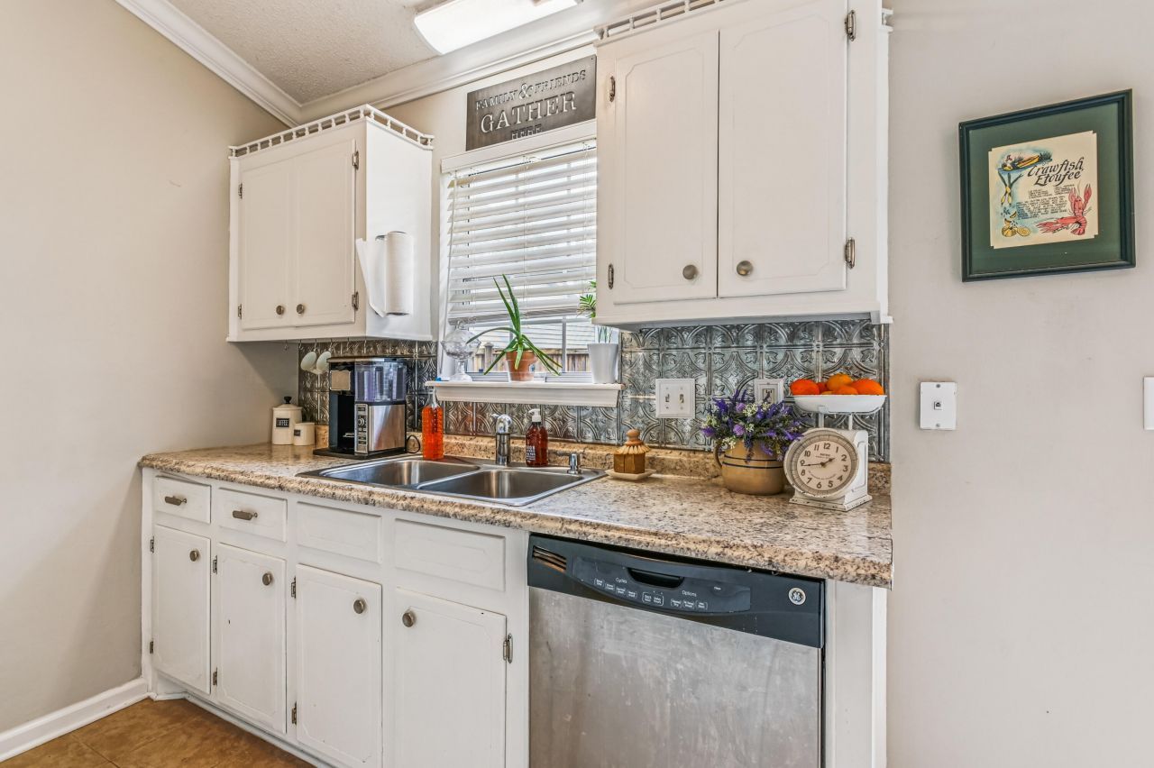 116 Two Hitch Road Photo 18