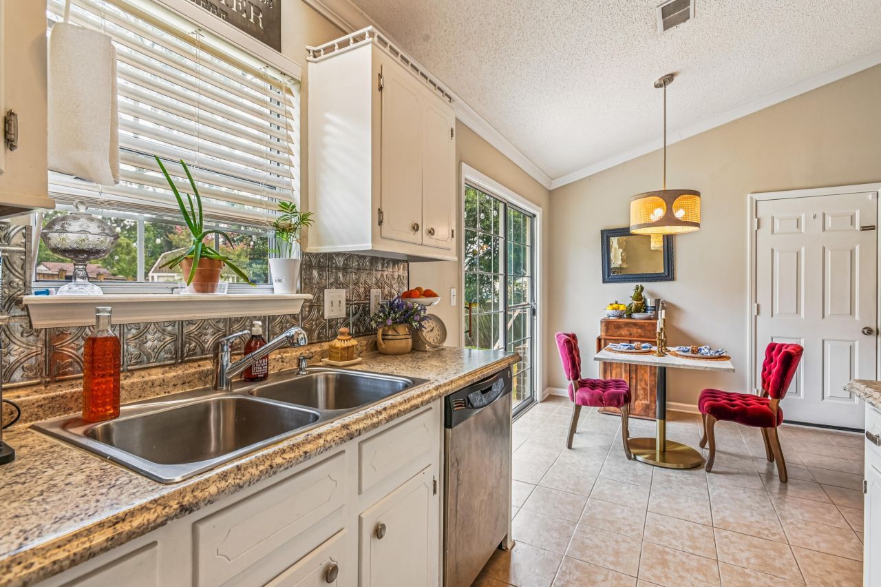 116 Two Hitch Road Photo 20