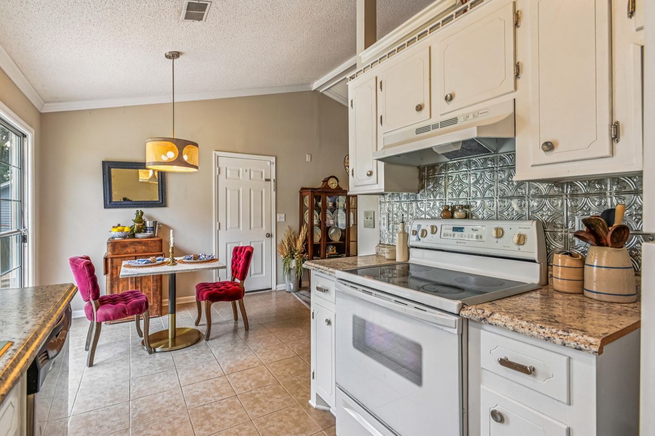 116 Two Hitch Road Photo 21