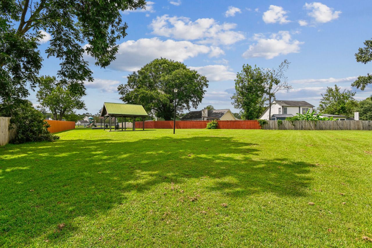 116 Two Hitch Road Photo 40