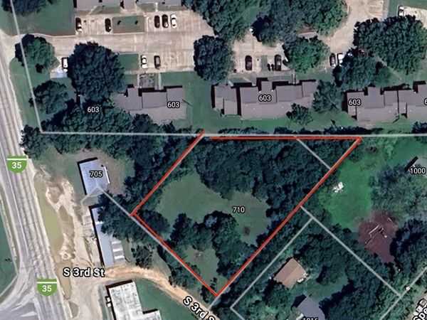 703 S Parkway Drive, Alvarado, TX 76009