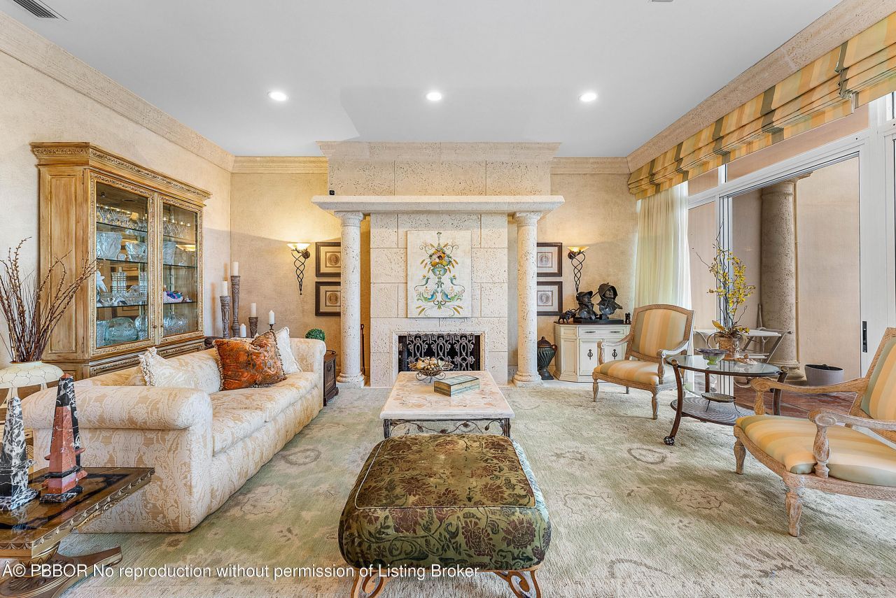 13 Sloans Curve Drive, Unit 13, Palm Beach, FL 33480 Photo