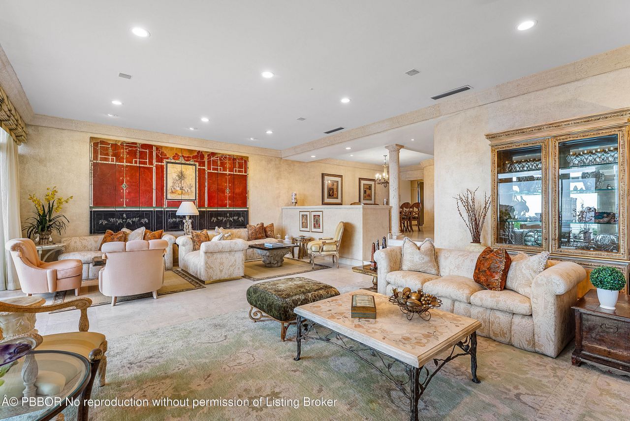 13 Sloans Curve Drive, Unit 13, Palm Beach, FL 33480 Photo