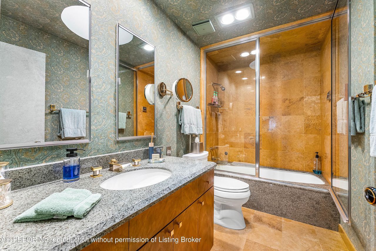 13 Sloans Curve Drive, Unit 13, Palm Beach, FL 33480 Photo