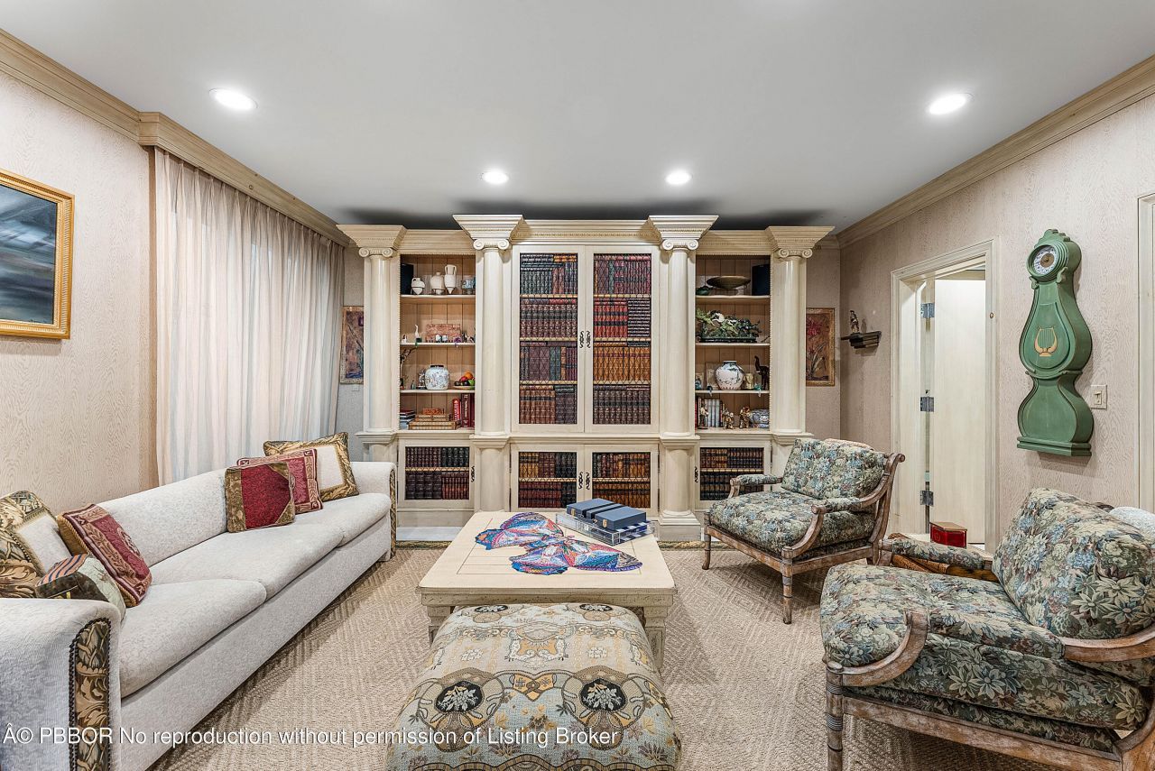 13 Sloans Curve Drive, Unit 13, Palm Beach, FL 33480 Photo