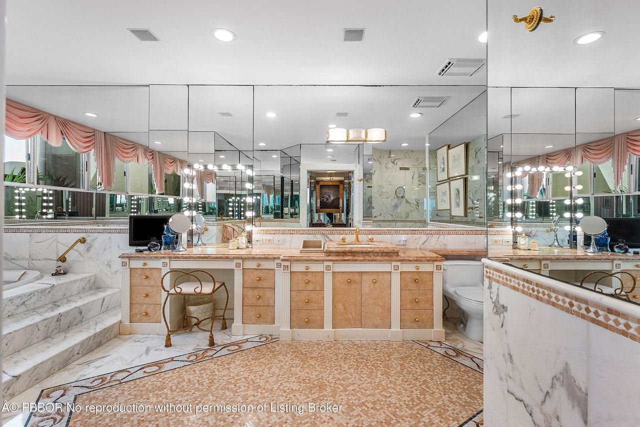 13 Sloans Curve Drive, Unit 13, Palm Beach, FL 33480 Photo