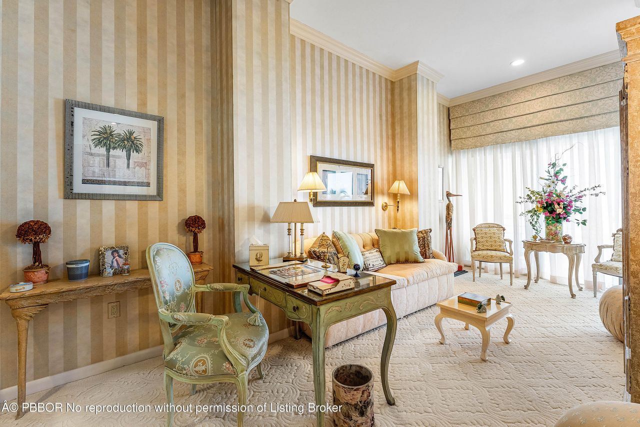 13 Sloans Curve Drive, Unit 13, Palm Beach, FL 33480 Photo