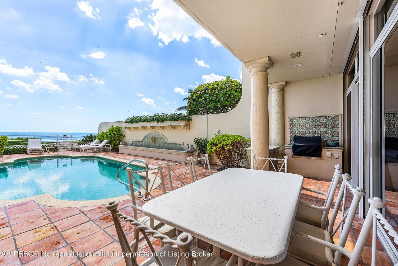 13 Sloans Curve Drive, Unit 13, Palm Beach, FL 33480 Photo