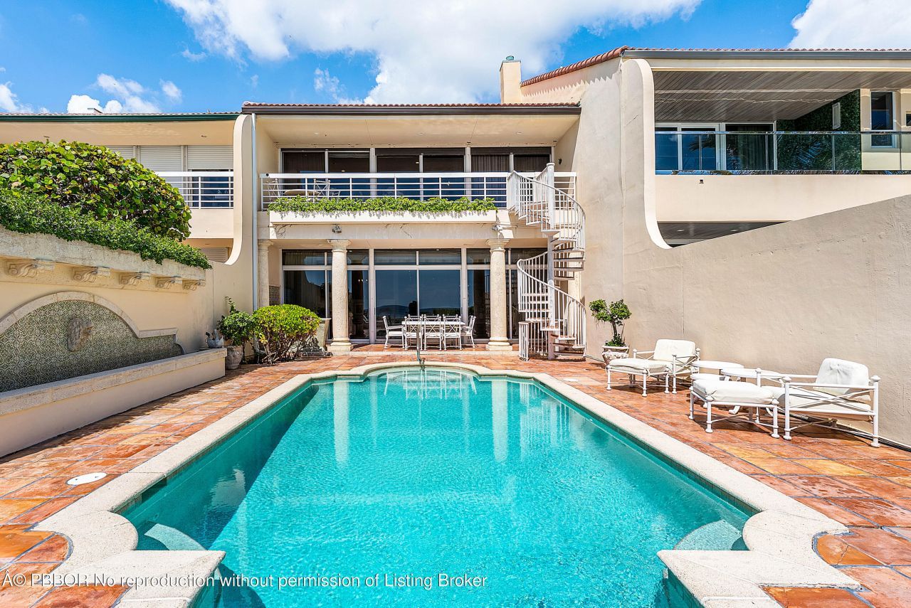 13 Sloans Curve Drive, Unit 13, Palm Beach, FL 33480 Photo