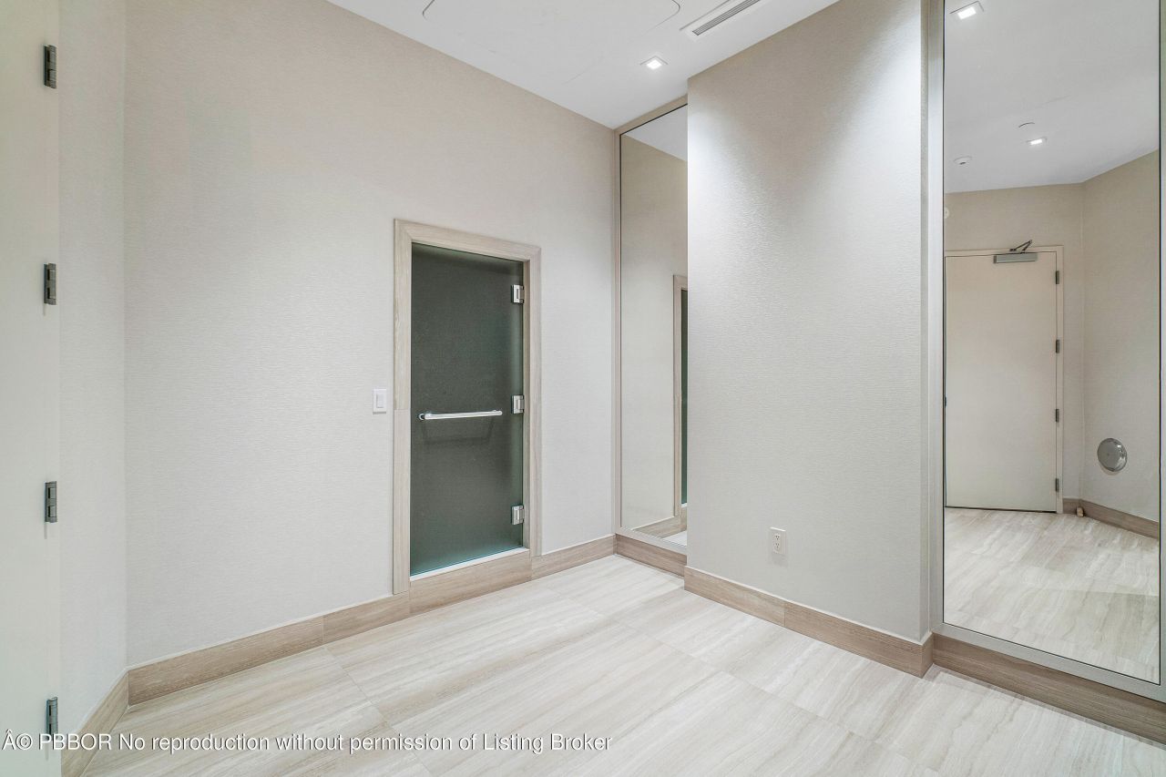 13 Sloans Curve Drive, Unit 13, Palm Beach, FL 33480 Photo