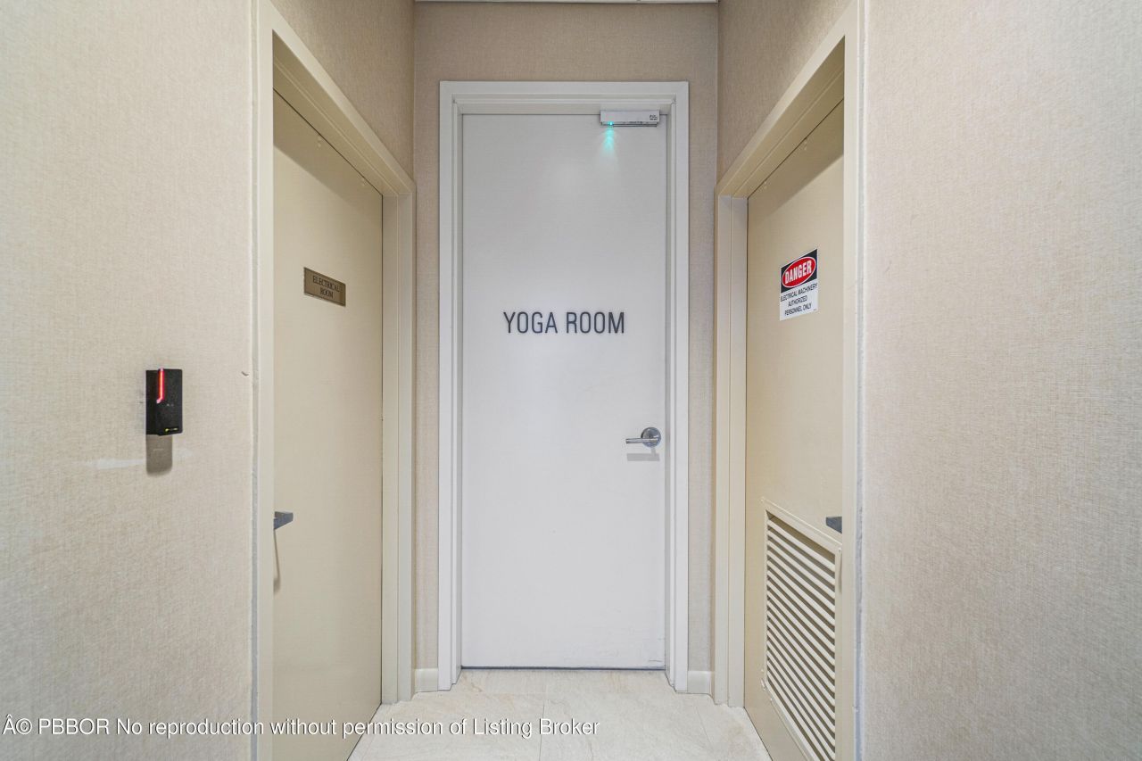 13 Sloans Curve Drive, Unit 13, Palm Beach, FL 33480 Photo