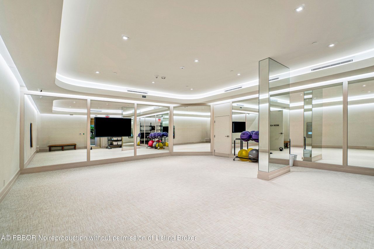 13 Sloans Curve Drive, Unit 13, Palm Beach, FL 33480 Photo