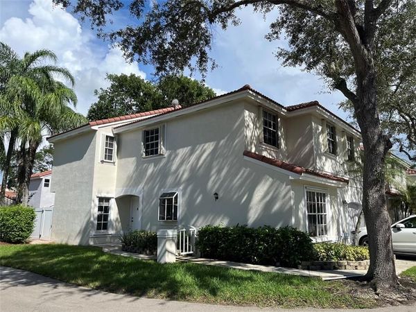 959 Azure Lane, Weston, FL 33326