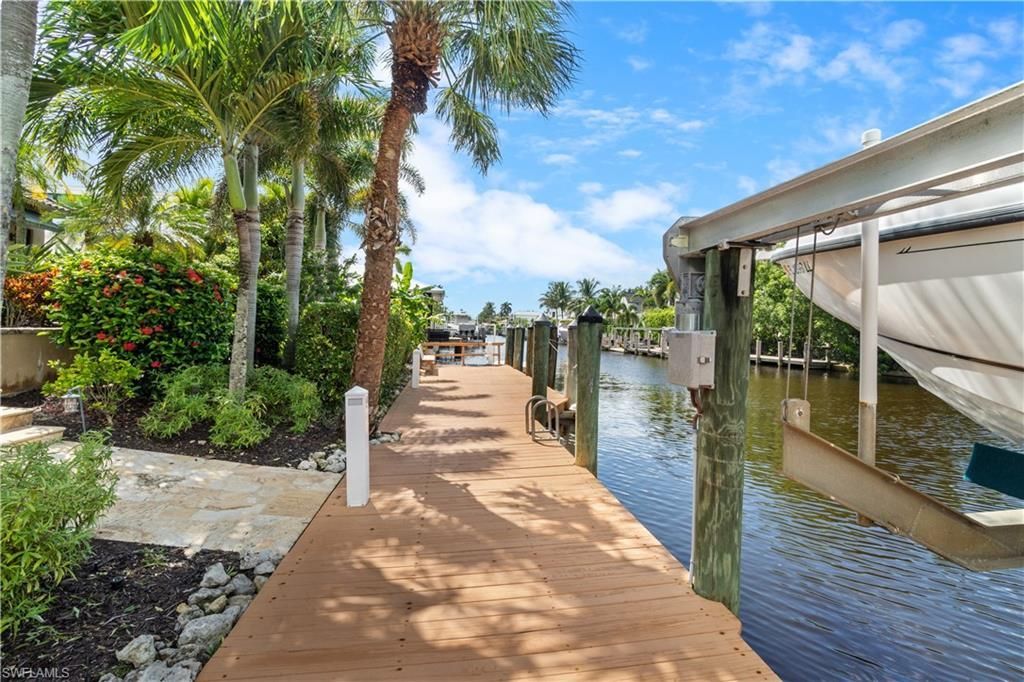 611 18th Ave S, Naples, FL 34102 Photo