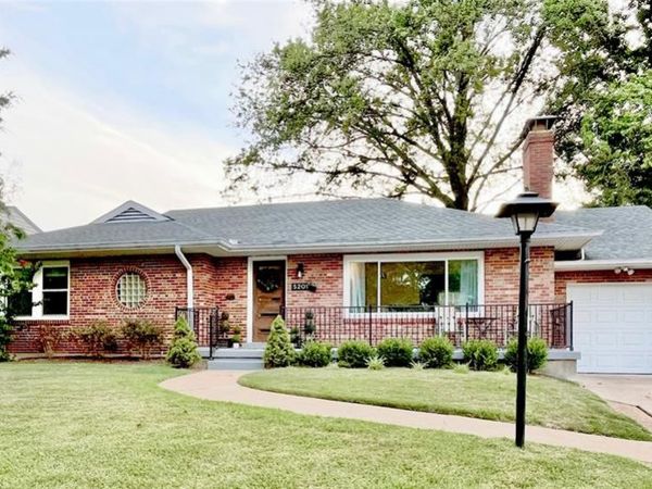 5201 Kingwood Drive, St Louis, MO 63123