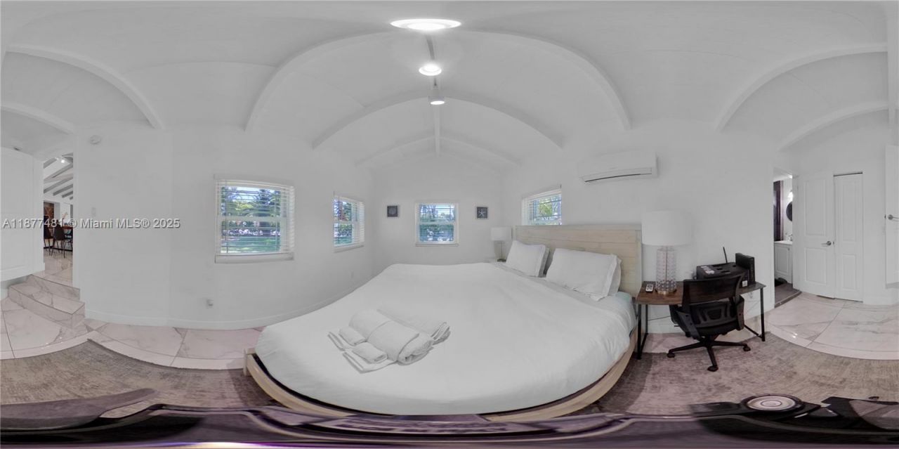 15 NE 95th St, Unit -, Miami Shores, FL 33138 Photo