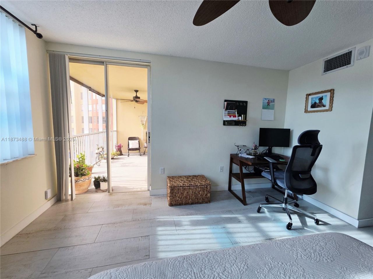 1750 NE 191st St, Unit 418-3, Miami, FL 33179 Photo