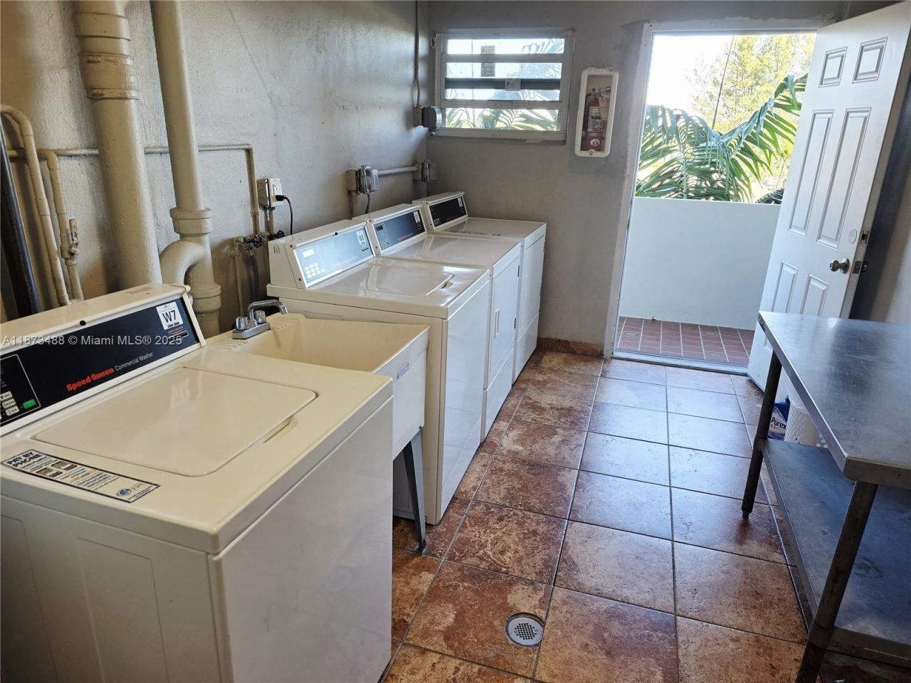 1750 NE 191st St, Unit 418-3, Miami, FL 33179 Photo