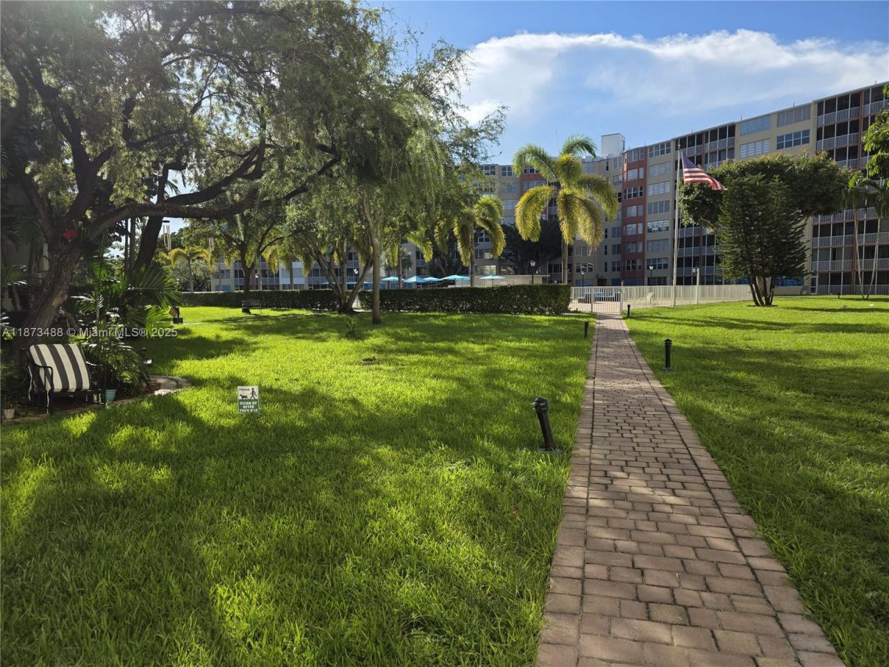 1750 NE 191st St, Unit 418-3, Miami, FL 33179 Photo