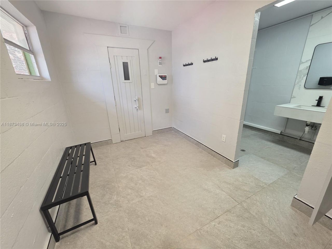 1750 NE 191st St, Unit 418-3, Miami, FL 33179 Photo