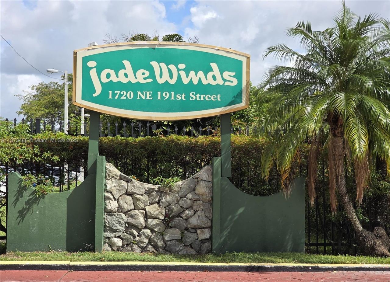 1750 NE 191st St, Unit 418-3, Miami, FL 33179 Photo